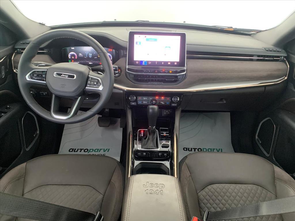 Jeep COMMANDER