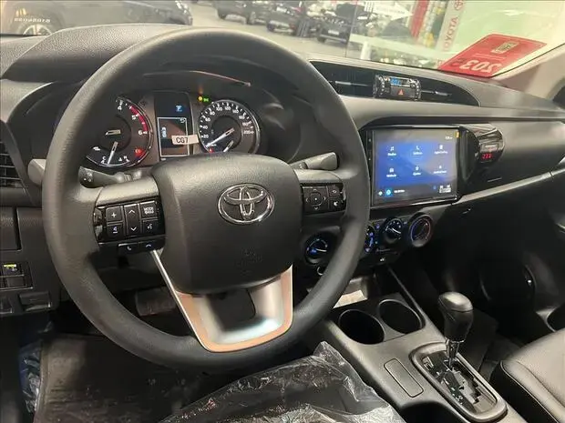 Toyota HILUX 2.8 D-4D TURBO DIESEL CD POWER PACK 4X4 AUTOMÁTICO