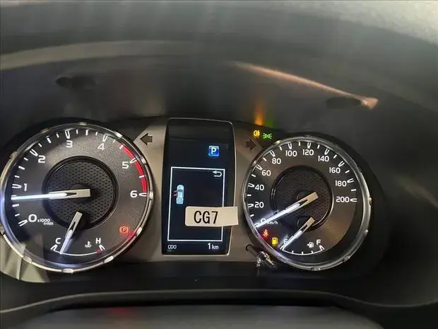 Toyota HILUX 2.8 D-4D TURBO DIESEL CD POWER PACK 4X4 AUTOMÁTICO