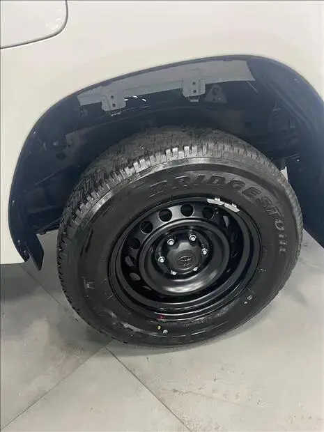 Toyota HILUX 2.8 D-4D TURBO DIESEL CD POWER PACK 4X4 AUTOMÁTICO
