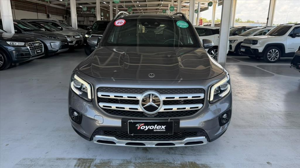 Mercedes Benz GLB 200