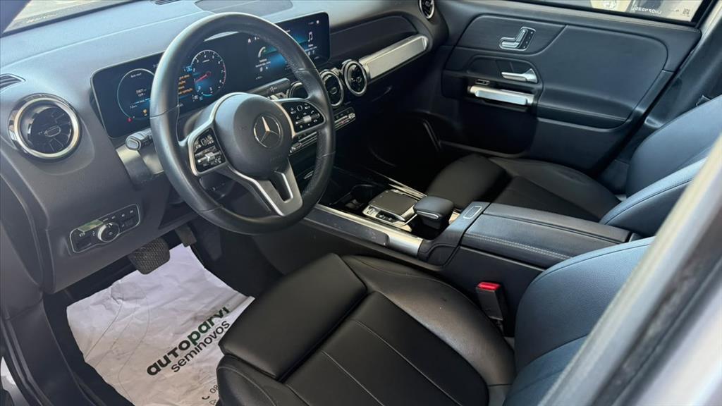 Mercedes Benz GLB 200