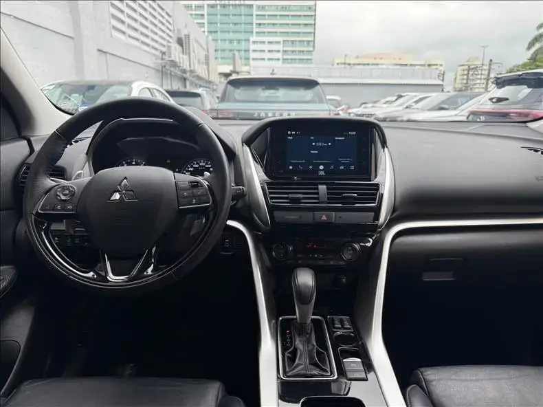 galeria ECLIPSE CROSS