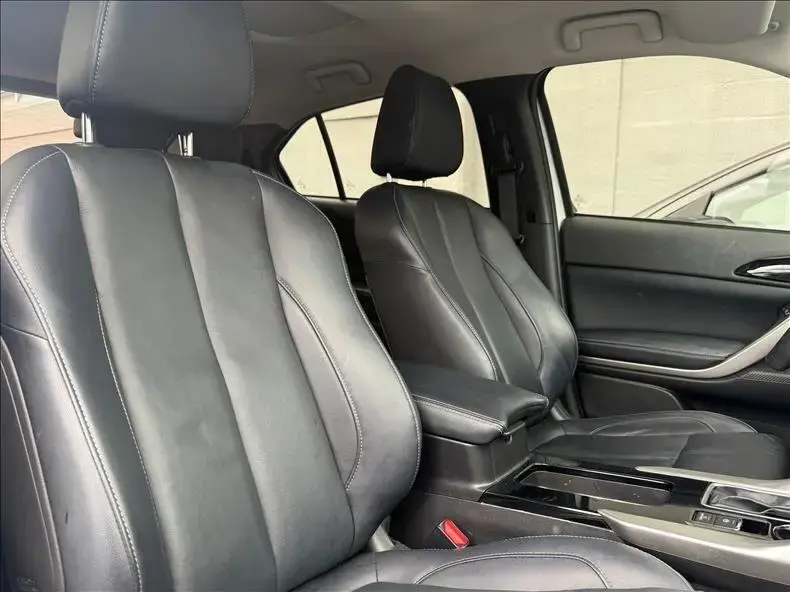 galeria ECLIPSE CROSS