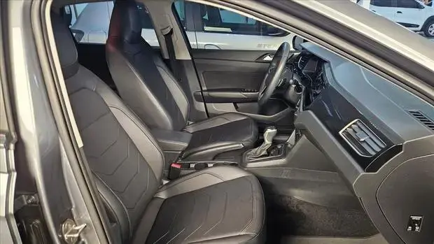 Volkswagen POLO 1.0 170 TSI HIGHLINE AUTOMÁTICO