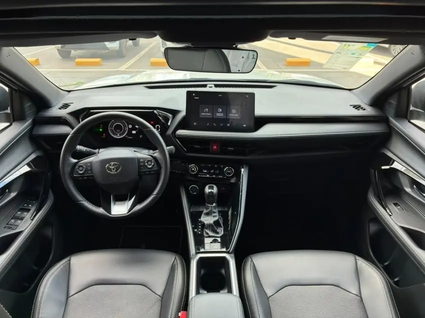 galeria YARIS CROSS