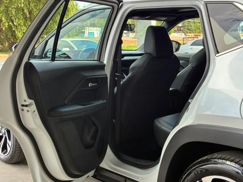 galeria YARIS CROSS