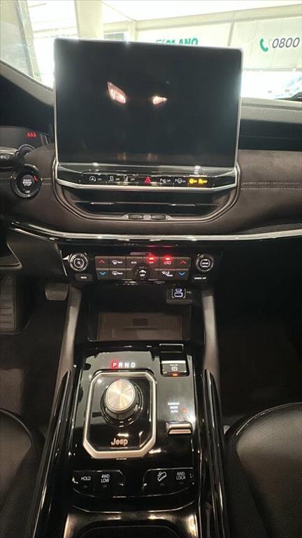 Jeep COMMANDER