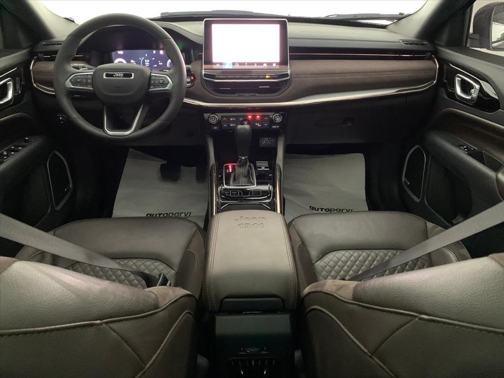 Jeep COMMANDER