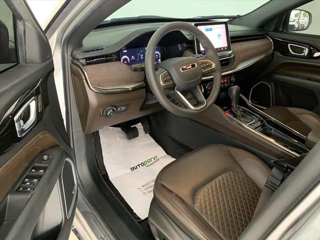 Jeep COMMANDER