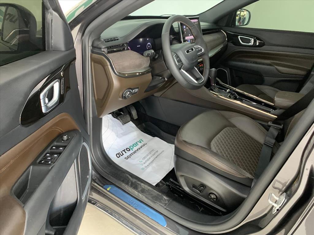 Jeep COMMANDER