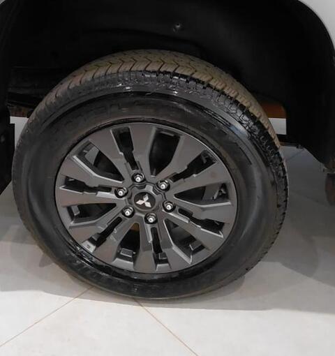 Mitsubishi TRITON