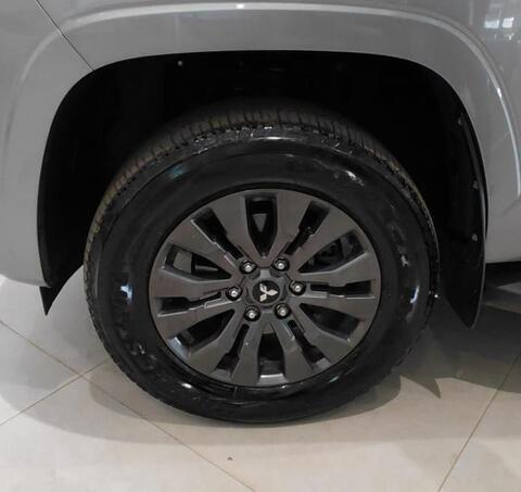Mitsubishi TRITON
