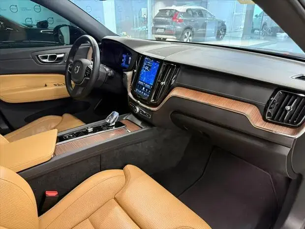 Volvo XC60 2.0 T8 RECHARGE ULTIMATE AWD GEARTRONIC