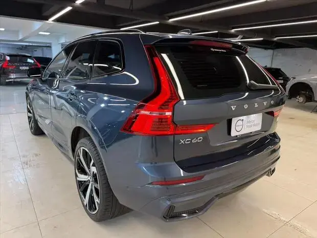 Volvo XC60 2.0 T8 RECHARGE ULTIMATE DARK AWD GEARTRONIC