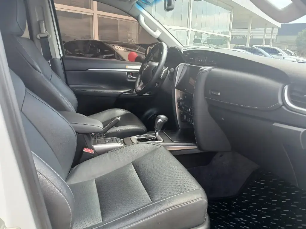 galeria HILUX SW4