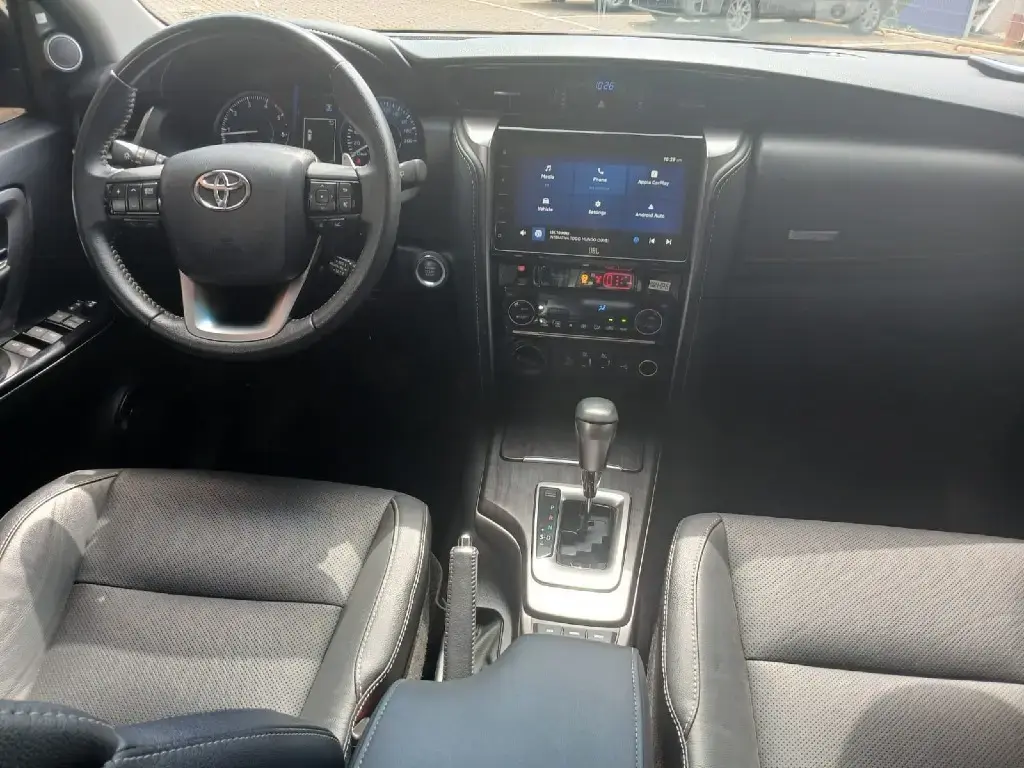 galeria HILUX SW4