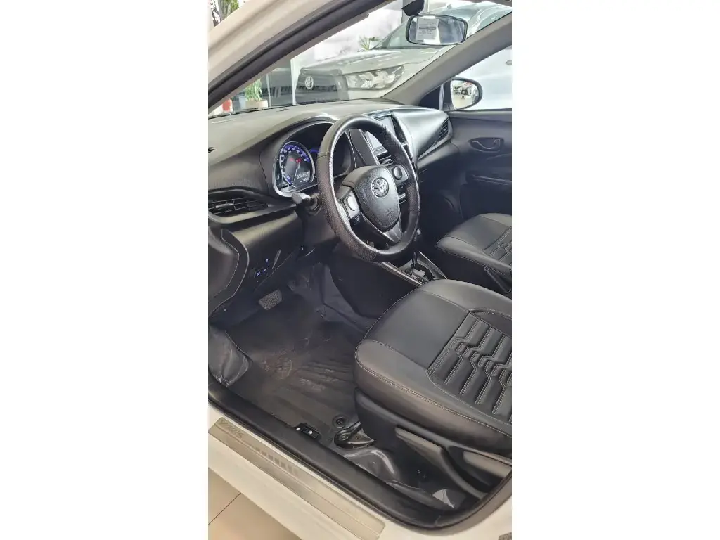 galeria YARIS
