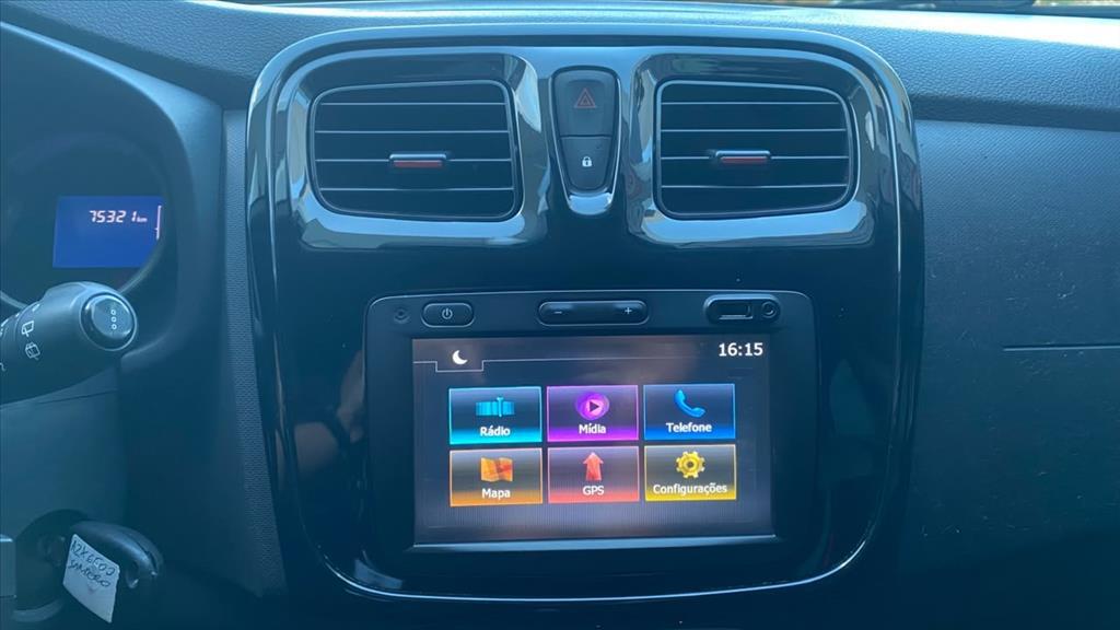 Renault SANDERO