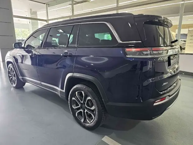 Jeep COMMANDER 1.3 T270 TURBO FLEX LIMITED AT6