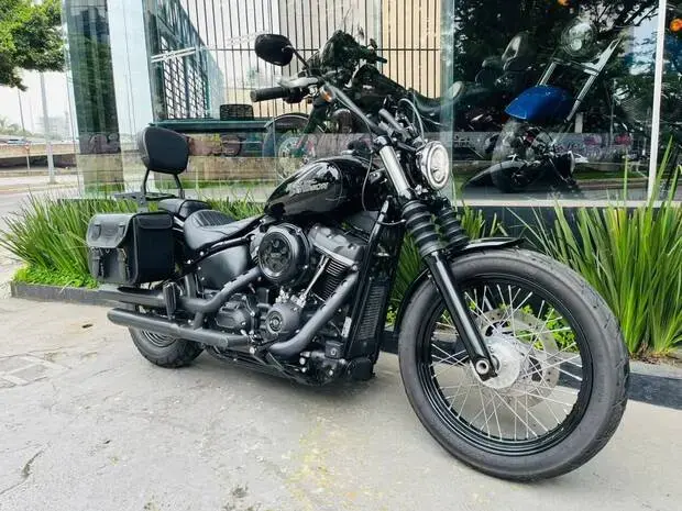 Harley Davidson Softail Street Bob