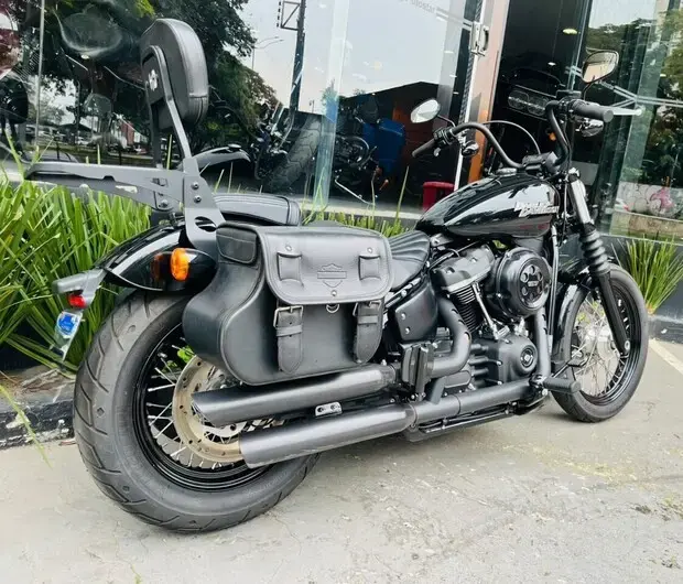 Harley Davidson Softail Street Bob