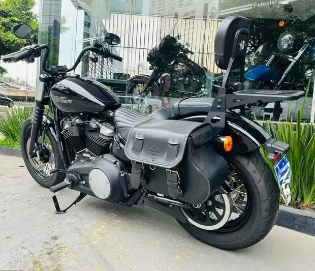 Harley Davidson Softail Street Bob