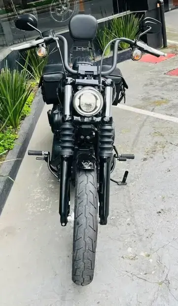 Harley Davidson Softail Street Bob
