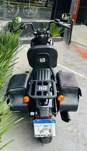 Harley Davidson Softail Street Bob