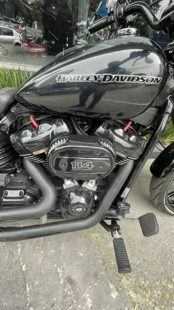 Harley Davidson Softail BREAKOUT FXBRS