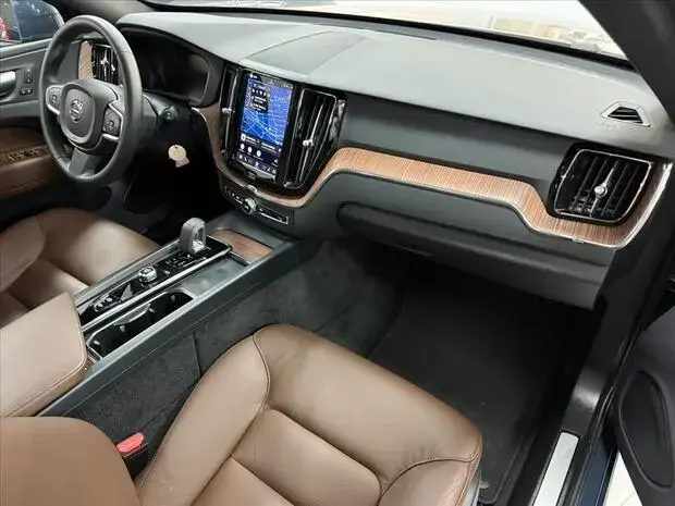Volvo XC60 2.0 T8 RECHARGE PLUS AWD GEARTRONIC