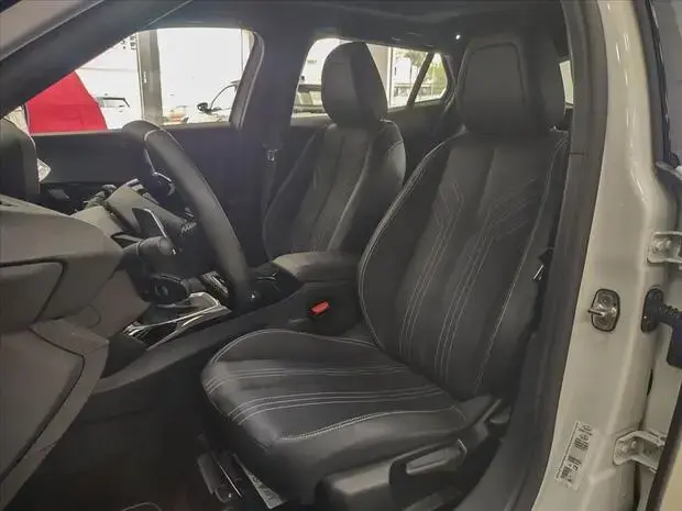 Peugeot 2008 1.0 TURBO 200 HYBRID GT CVT