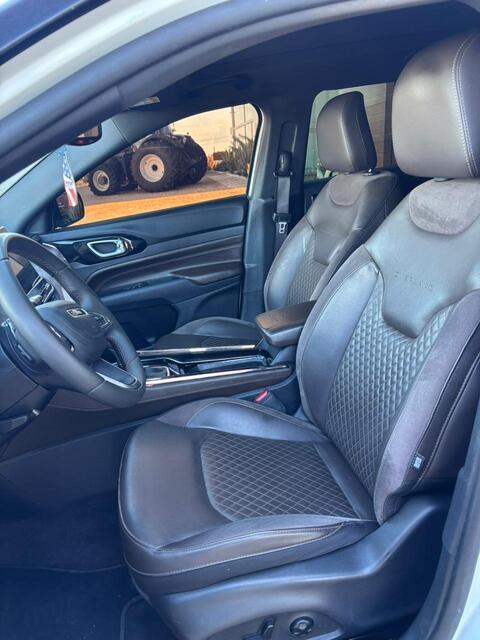 Jeep COMMANDER