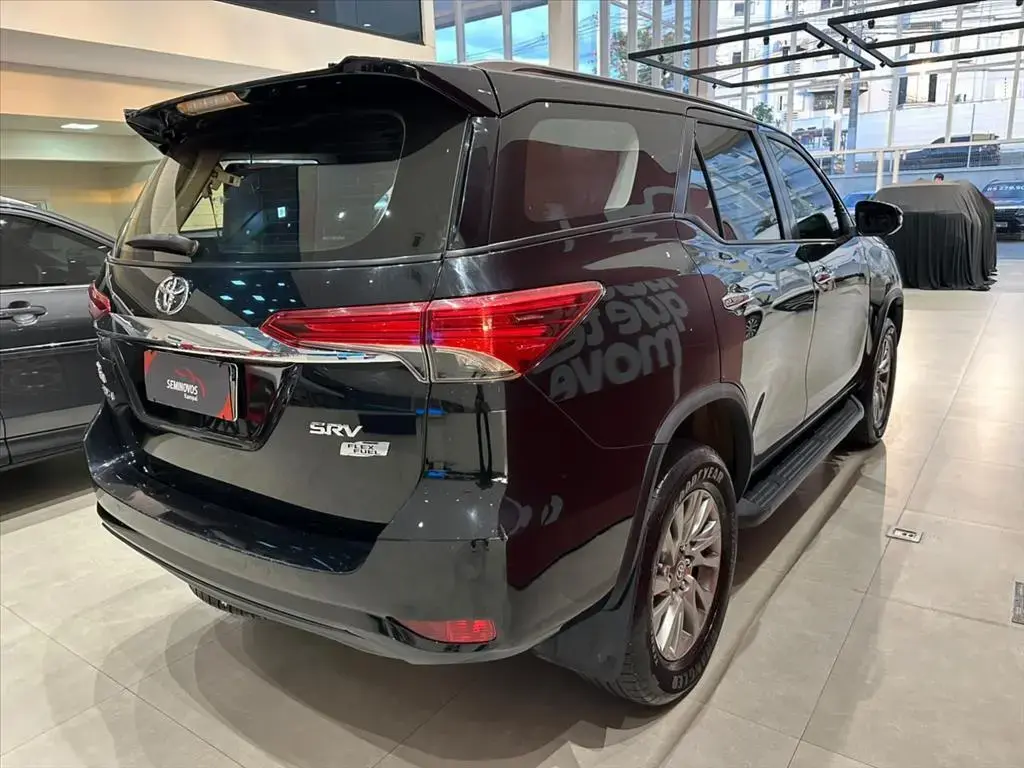 galeria HILUX SW4