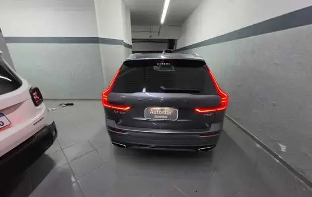 Volvo XC60 2.0 T8 Hybrid R-Design AWD