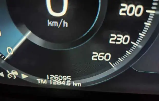 Volvo XC60 2.0 T8 Hybrid R-Design AWD