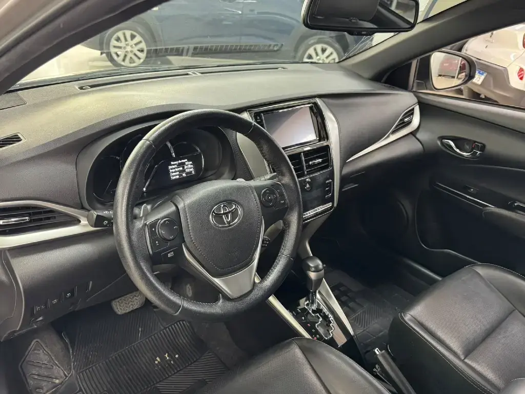 galeria YARIS