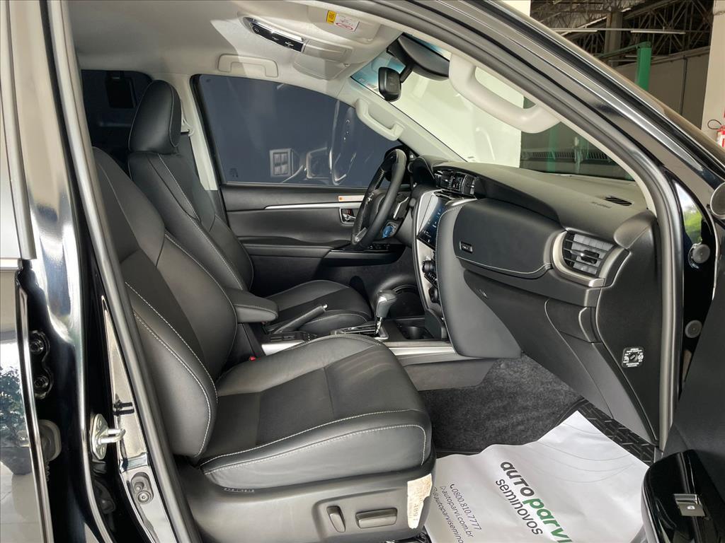 Toyota HILUX SW4