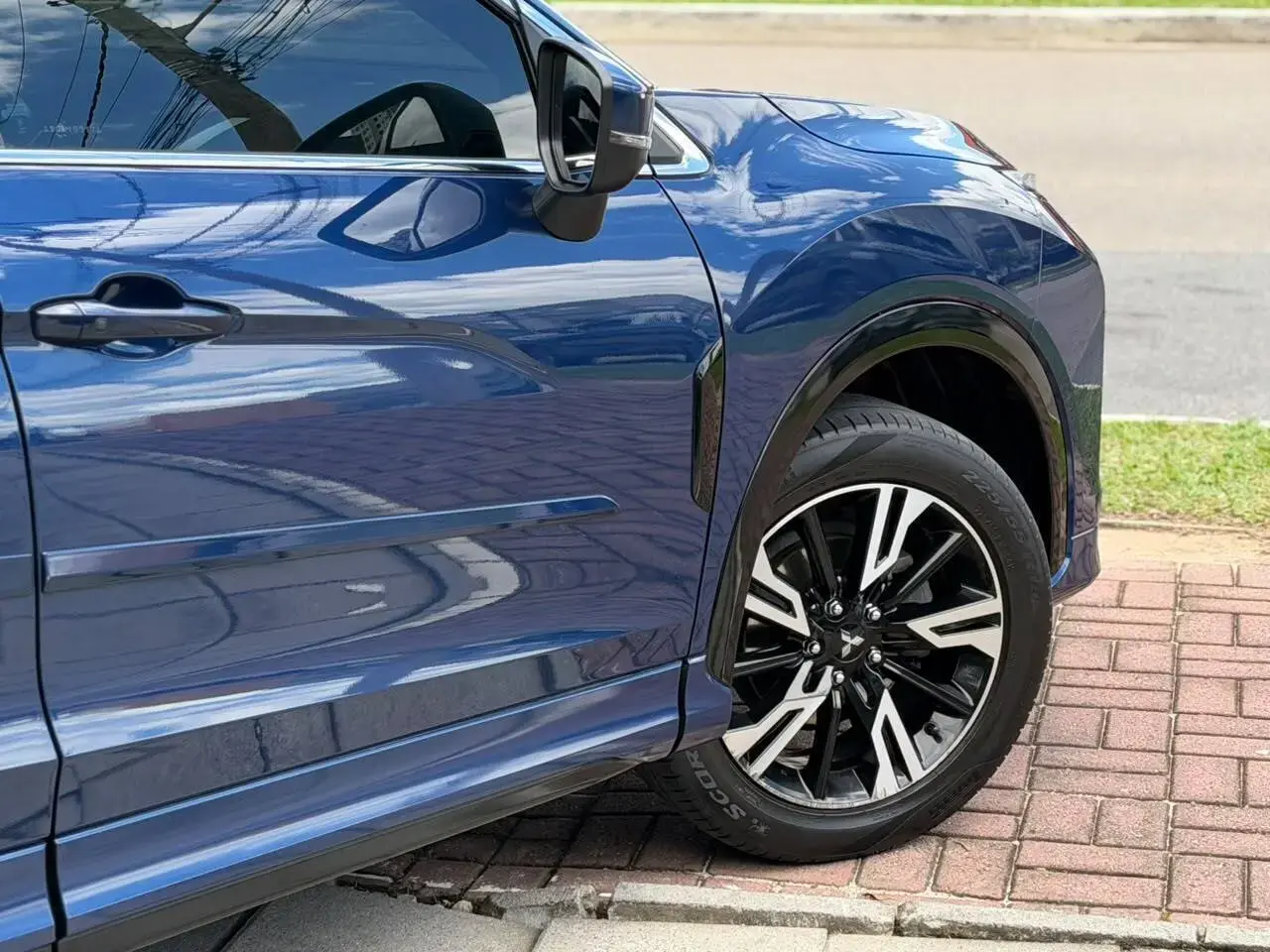 galeria Eclipse Cross