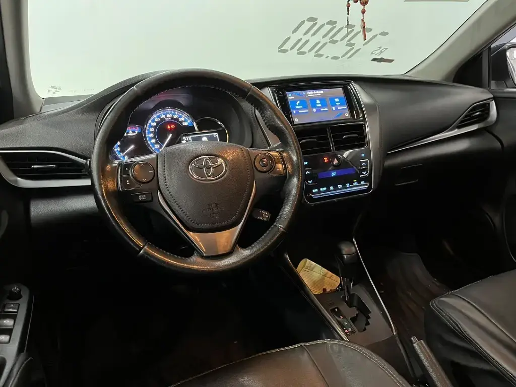 galeria YARIS