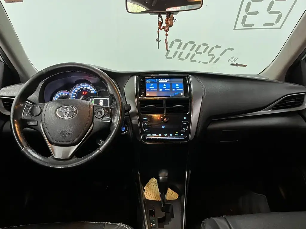 galeria YARIS