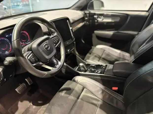 Volvo XC40 2.0 T5 GASOLINA R-DESIGN AWD GEARTRONIC