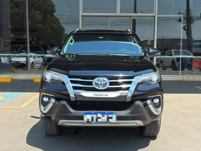 galeria HILUX SW4