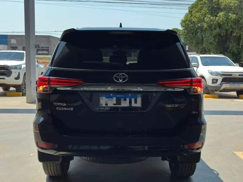 galeria HILUX SW4