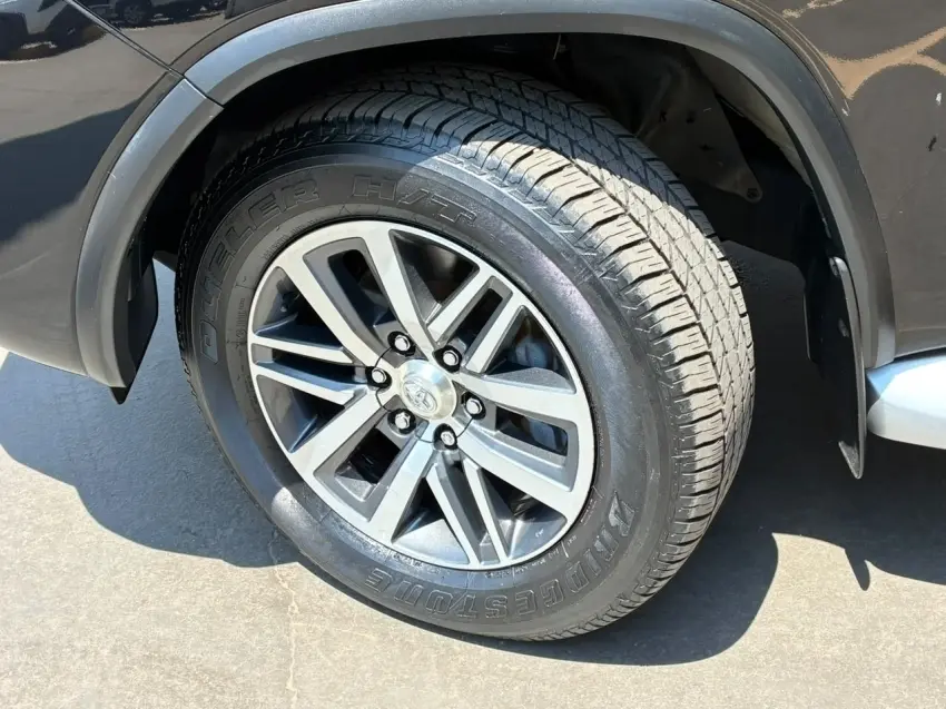 galeria HILUX SW4