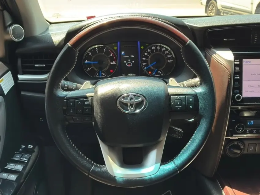 galeria HILUX SW4