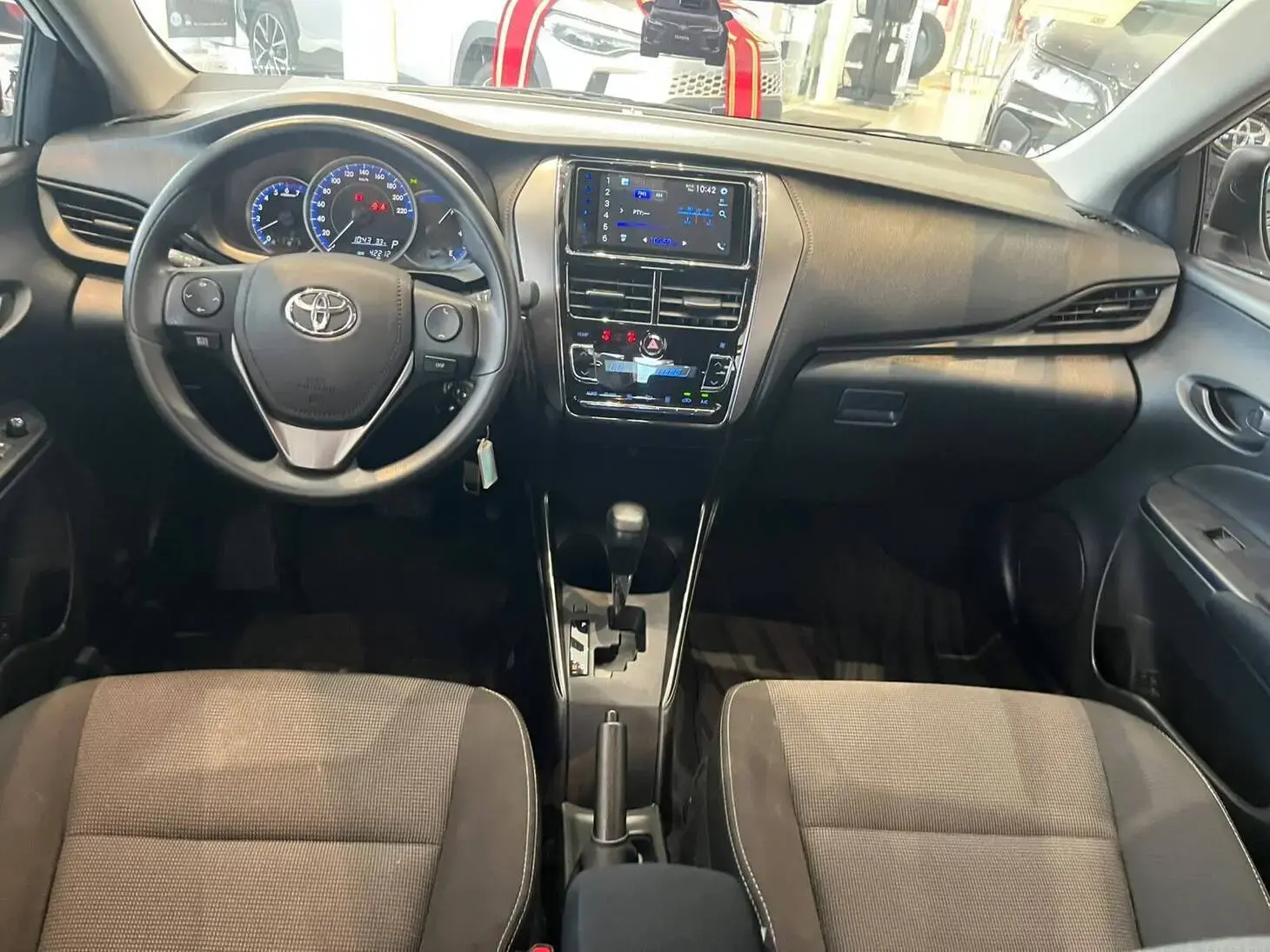 galeria YARIS SEDAN XL