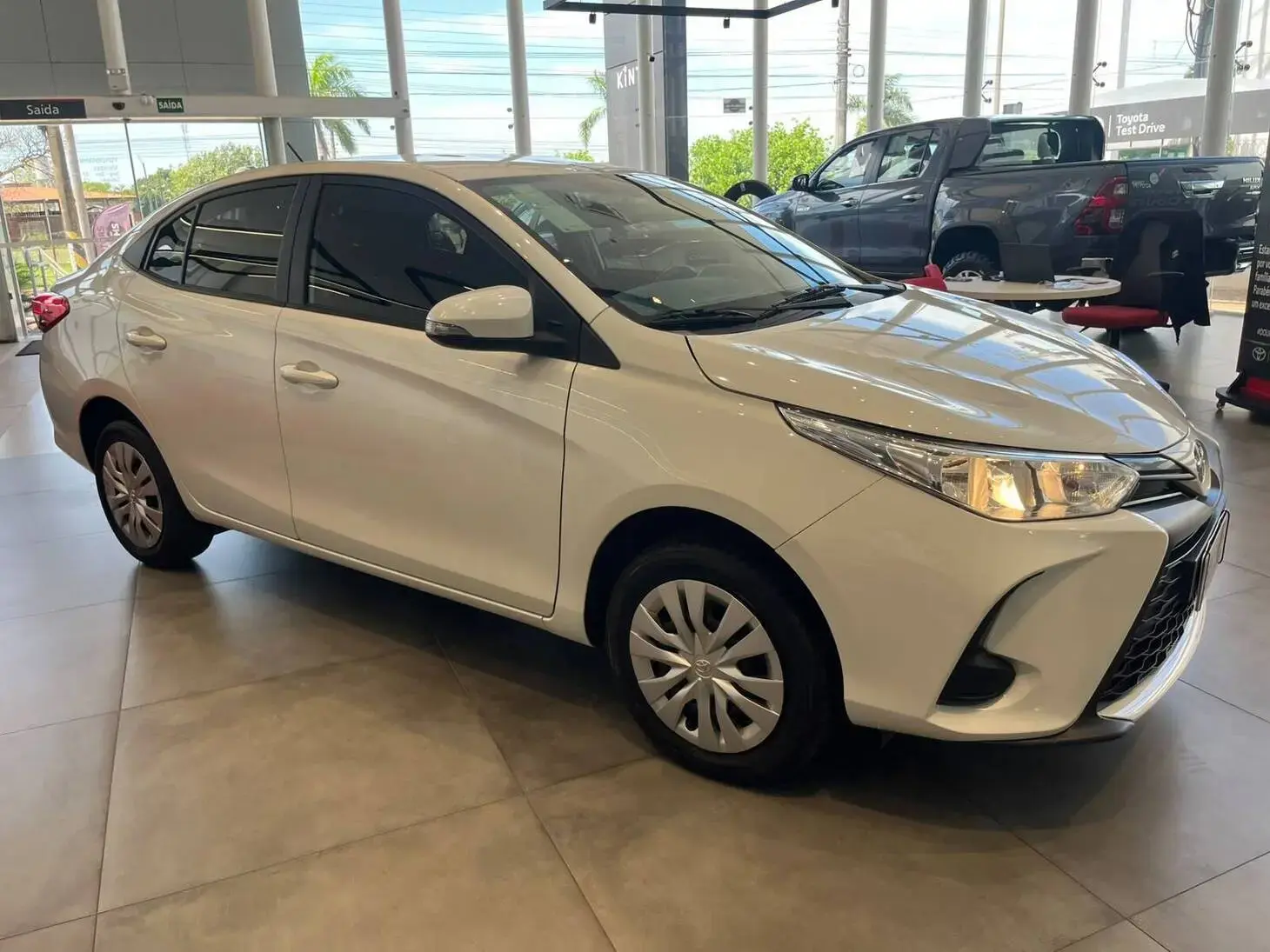 galeria YARIS SEDAN XL