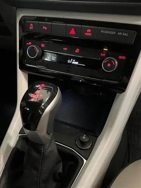 Volkswagen T-CROSS 1.4 250 TSI TOTAL FLEX HIGHLINE AUTOMÁTICO