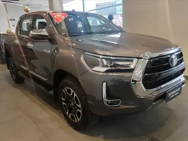 Toyota HILUX 2.8 D-4D TURBO DIESEL CD SRX 4X4 AUTOMÁTICO